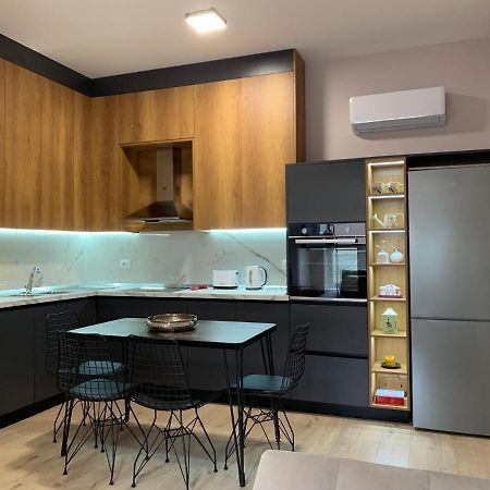 Lovely 1-Bedroom Condo In Tirana Wifi-Netflix-Ac Exterior foto